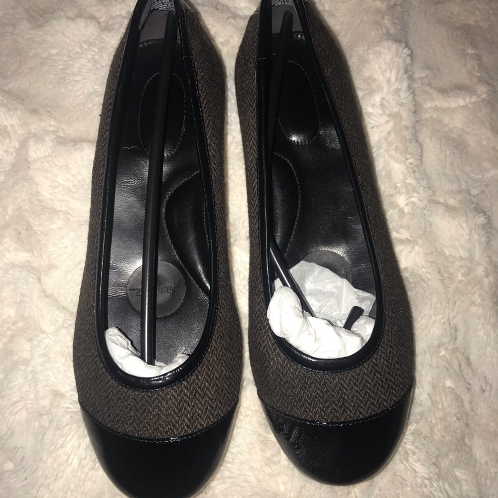 Pluggz shoes, grounding shoes